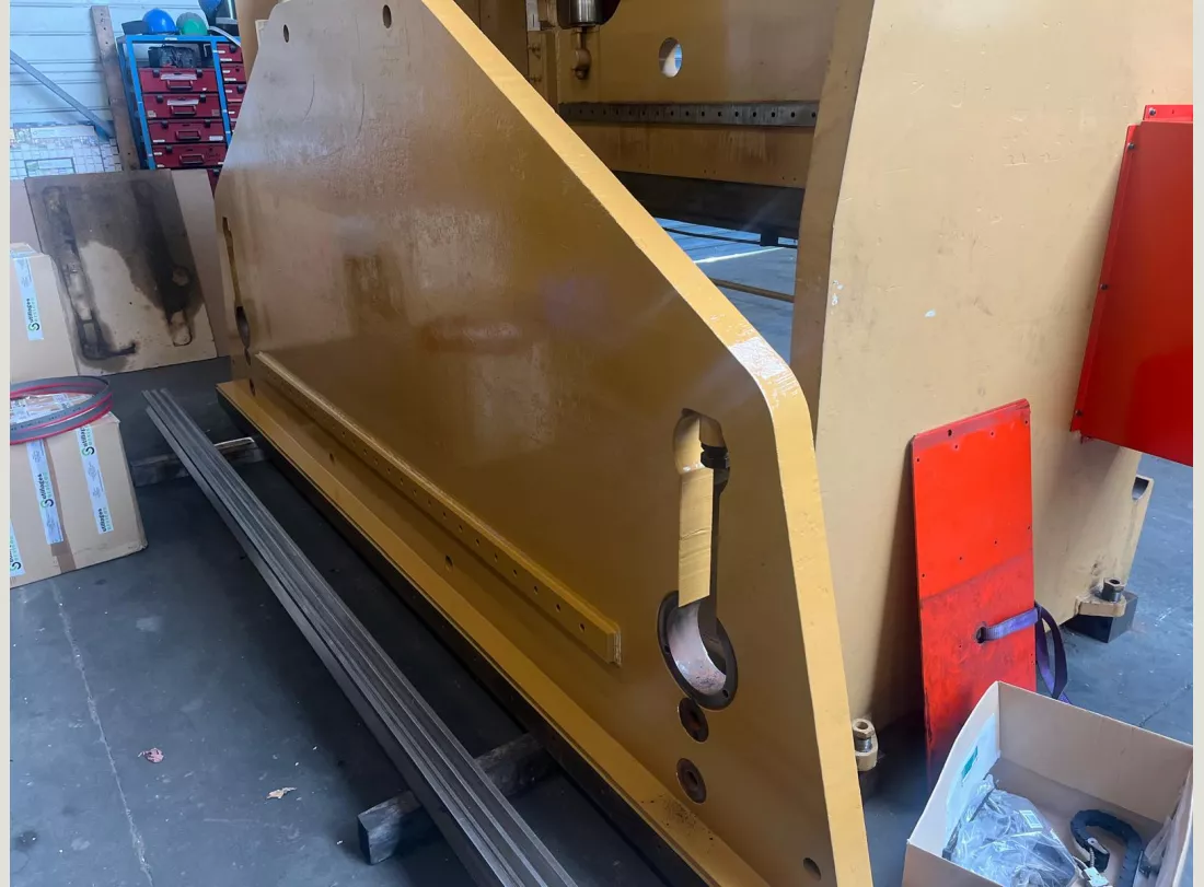 Presse Plieuse COLLY 4000 x 240T 3